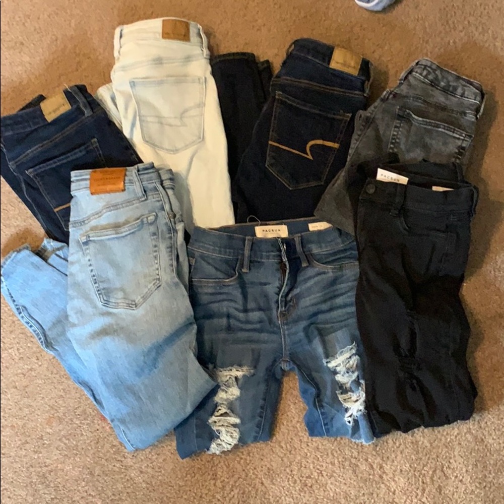 SO MANY JEANS — put in an offer on any
